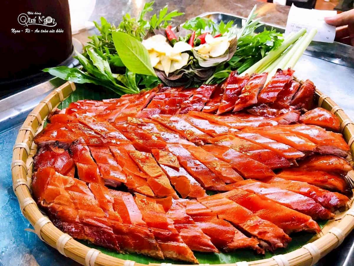 dat tiec sinh nhat tai nha