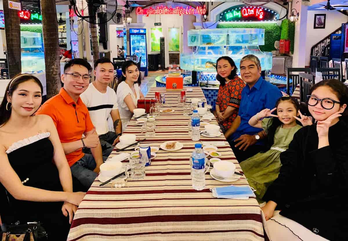 khuyen mai tiec sinh nhat 1