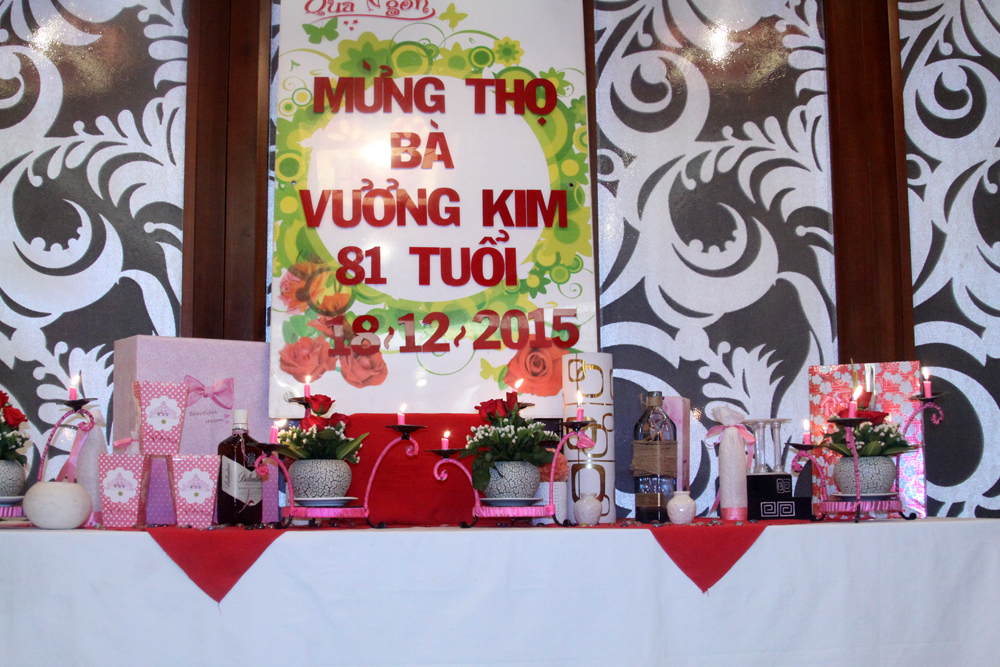 Tiệc mừng thọ bà Vương Kim 81 tuổi ngày 18-12-2015 - Nhà hàng Quá Ngon