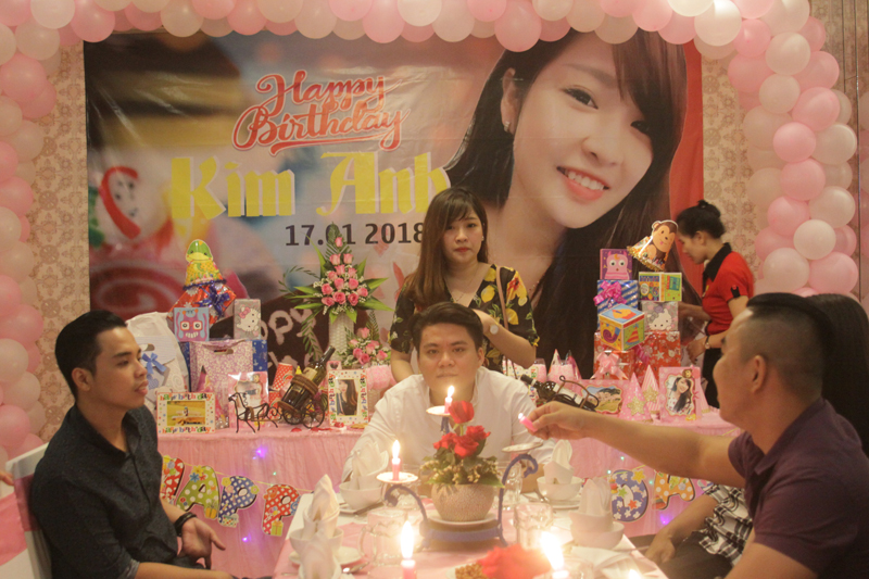 Ảnh tiệc sinh nhật chị Kim Anh - Nhà hàng Quá Ngon